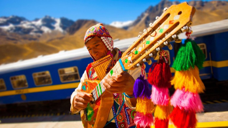 Ruiny Machu Picchu obklopené andskými horami